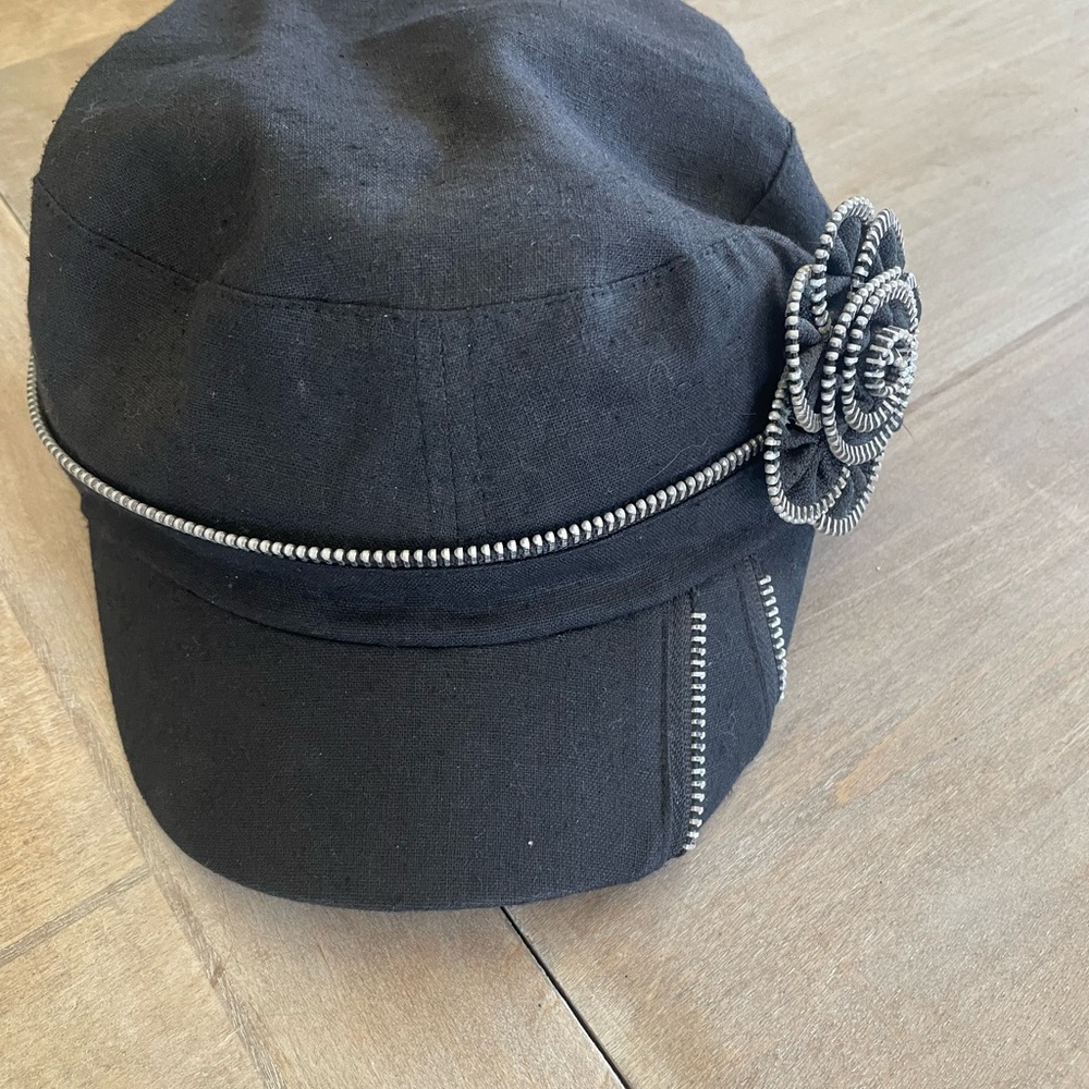 Angel Black Linen Cap